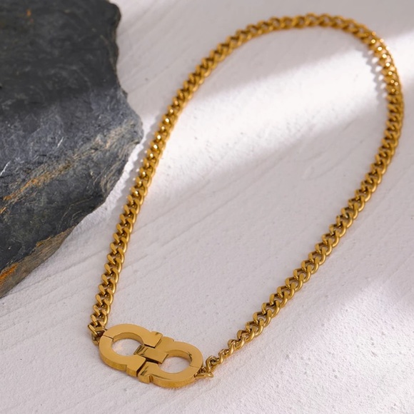 💛Gold plated Geometric Necklace - Picture 2 of 7